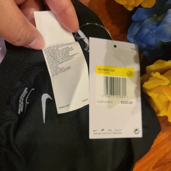 Nike Swim 2pc Swimsuit Size Small or Medium - Picture 7 of 9